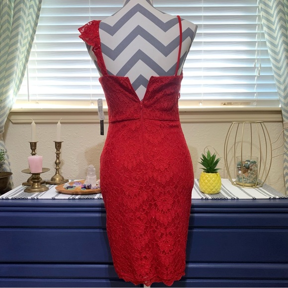 Red Lace Dress | My Michelle - Picture 4 of 7